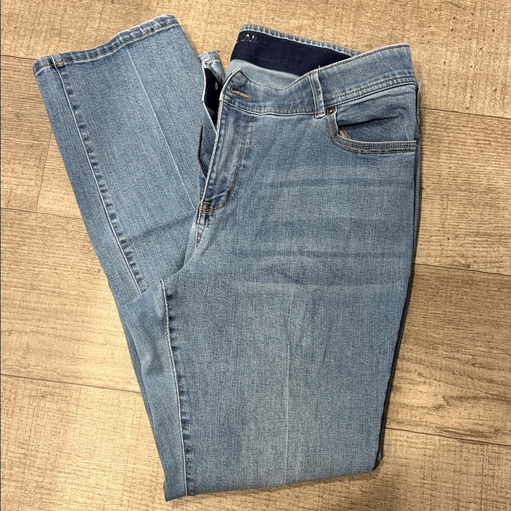 Light Blue Straight Leg Women's Jeans